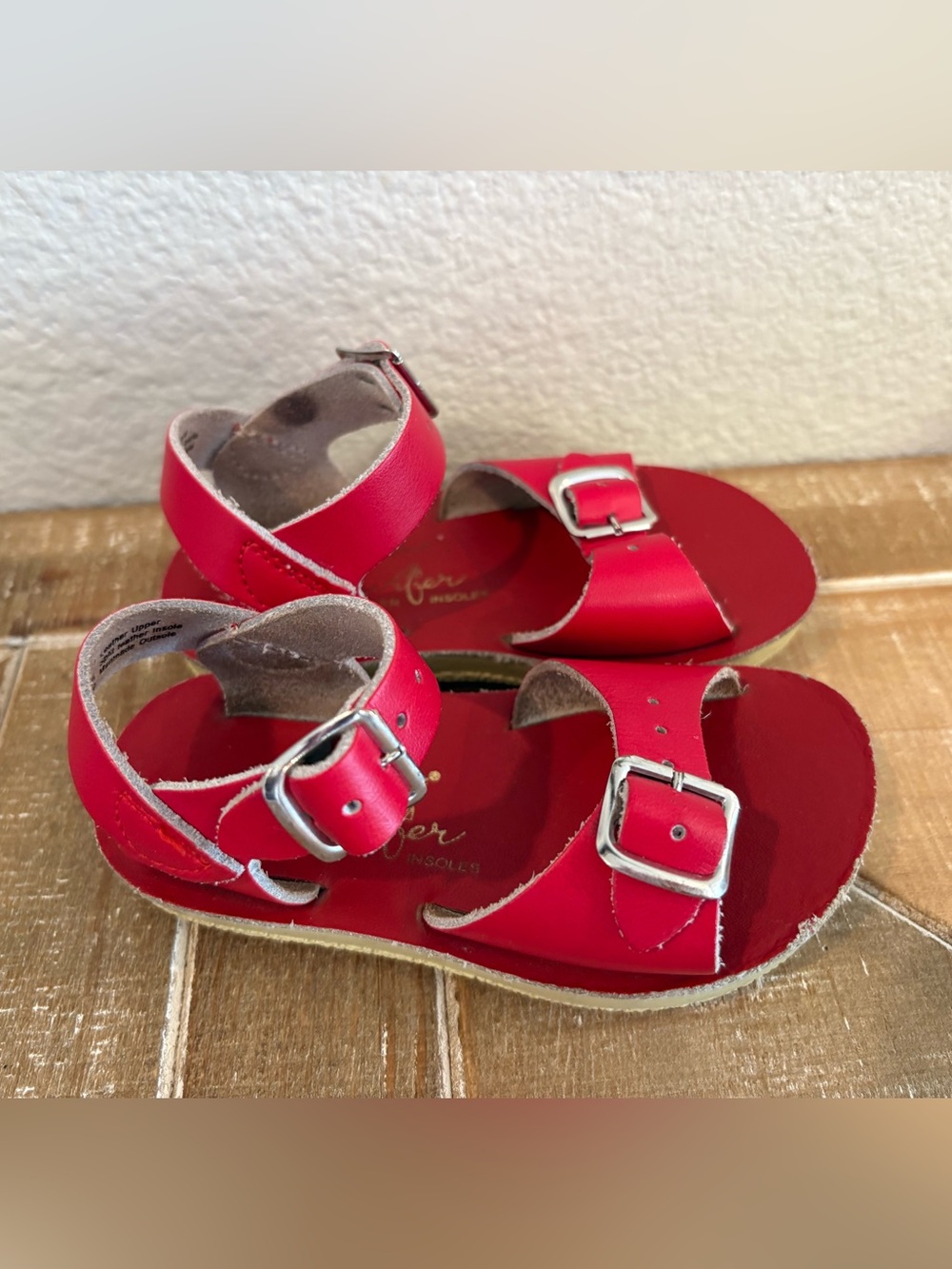 Saltwater Surfer Kids Red Leather Buckle Sandals Boy Girl Size Toddler 6